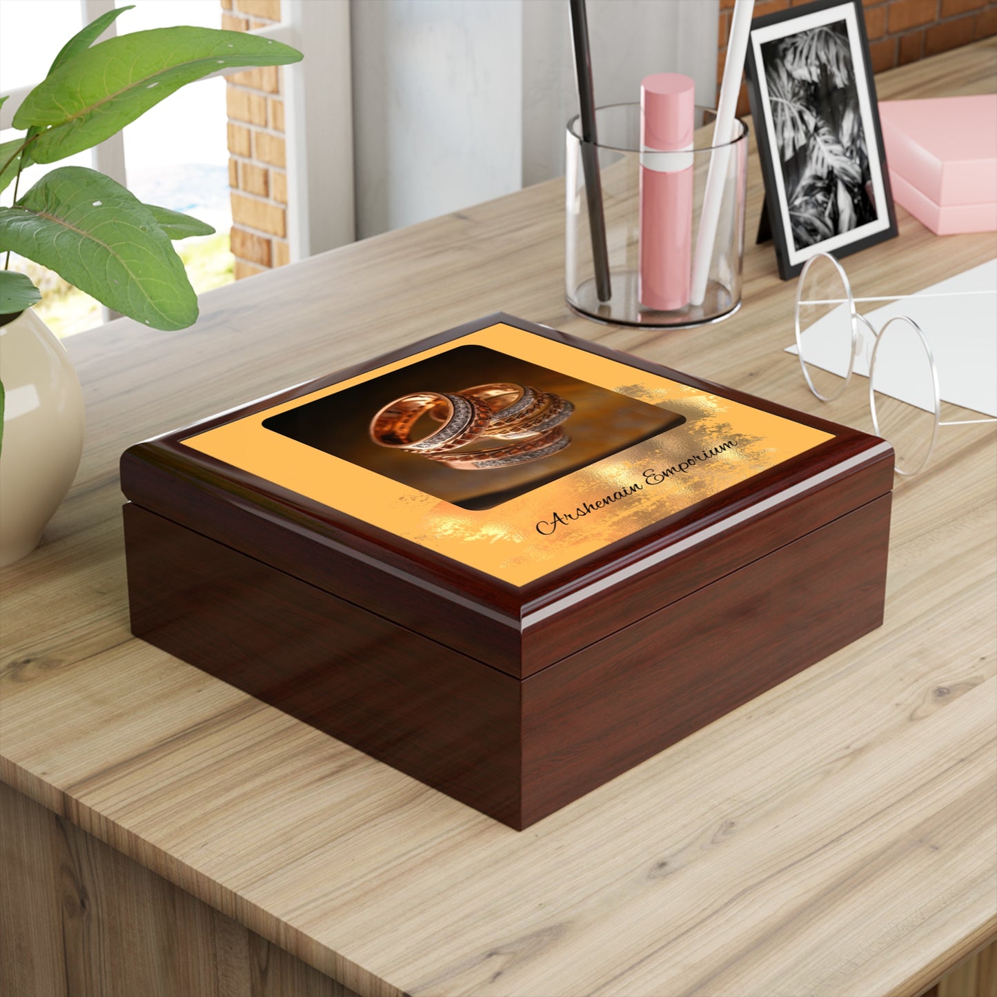 Elegant Jewelry Box for Rings, Personalized Gift, Keepsake Organizer, Ideal for Weddings, Anniversaries, Birthdays