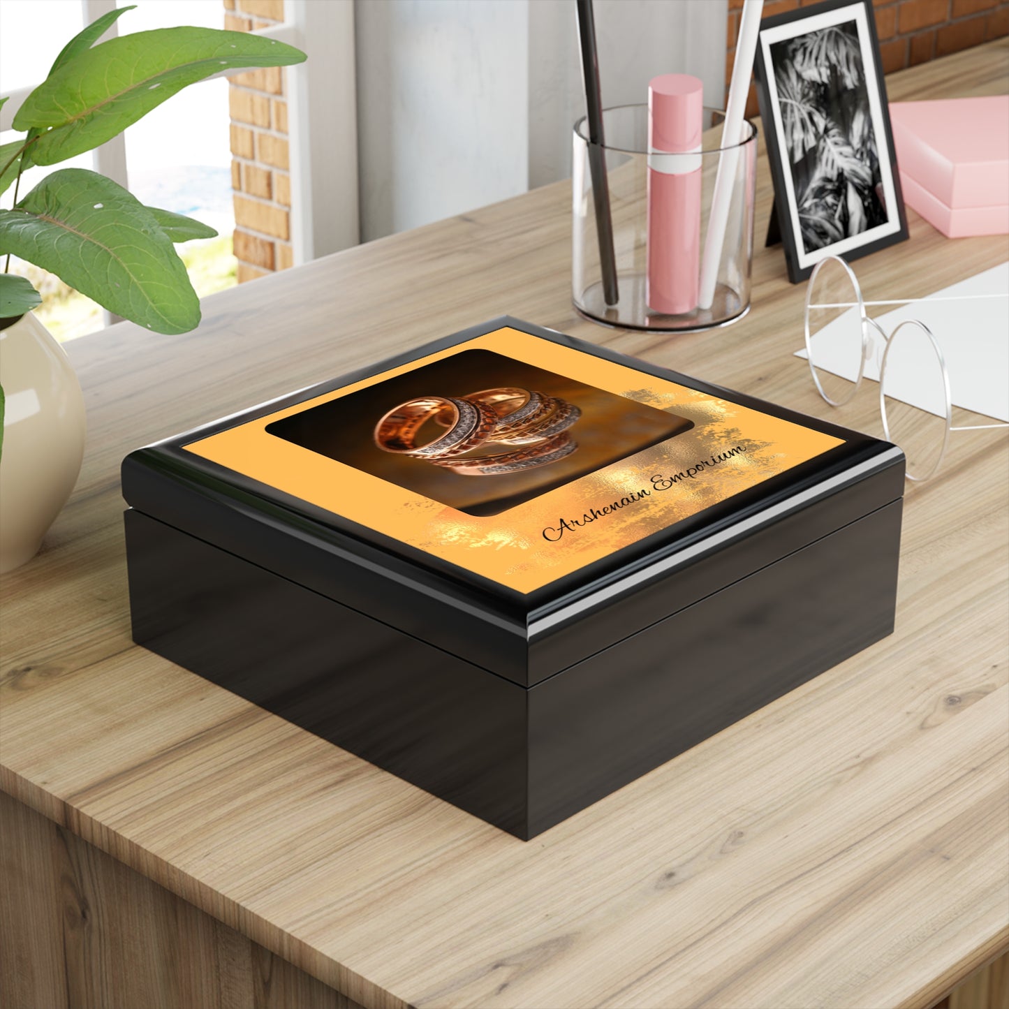 Elegant Jewelry Box for Rings, Personalized Gift, Keepsake Organizer, Ideal for Weddings, Anniversaries, Birthdays