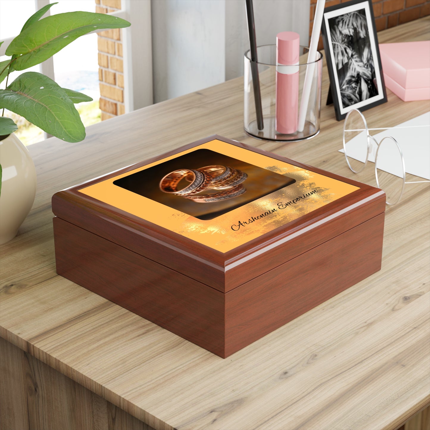 Elegant Jewelry Box for Rings, Personalized Gift, Keepsake Organizer, Ideal for Weddings, Anniversaries, Birthdays